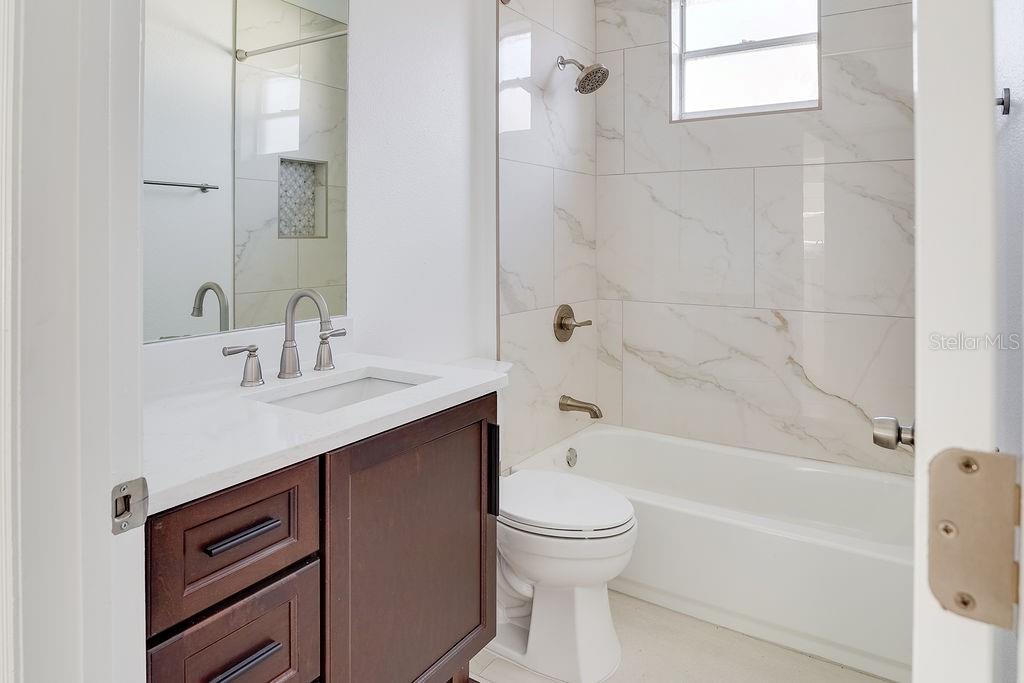 Image 15 of 38 For 14927 Faversham Circle