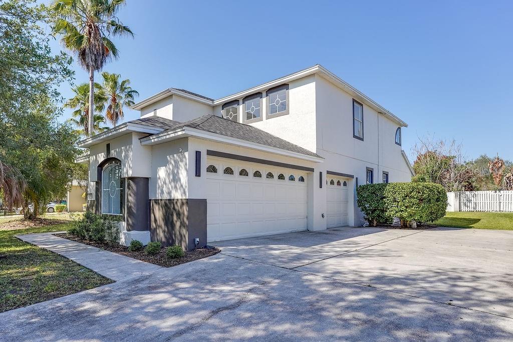 Image 2 of 38 For 14927 Faversham Circle