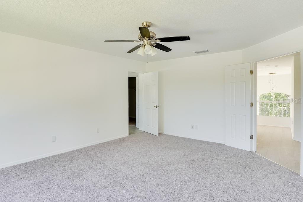 Image 26 of 38 For 14927 Faversham Circle