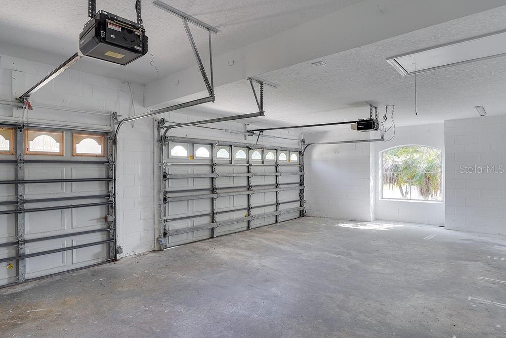 Image 31 of 38 For 14927 Faversham Circle