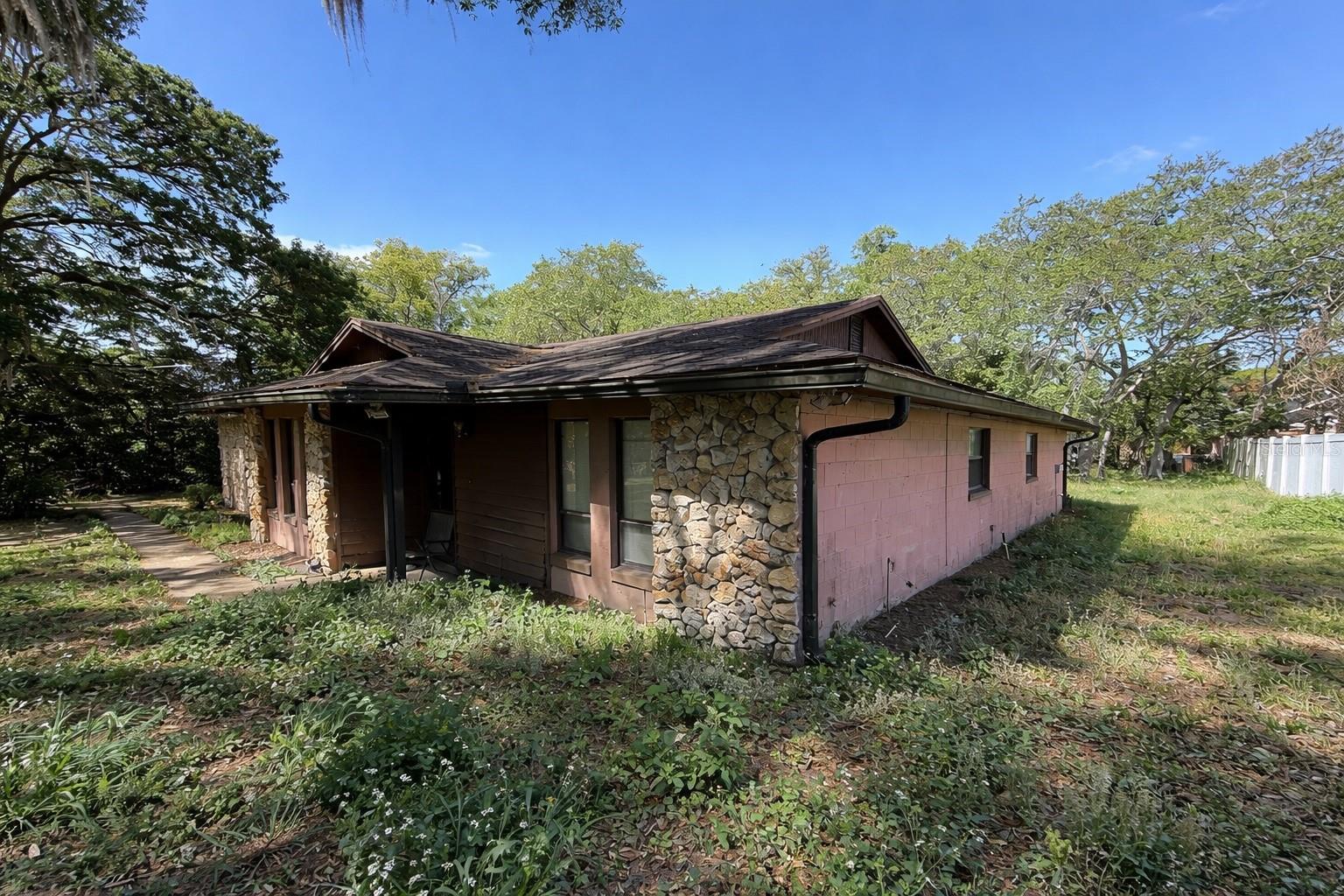 Image 4 of 21 For 3412 Lake Stanley Road