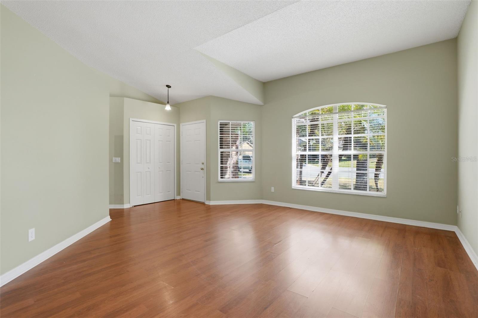 Image 6 of 44 For 2573 Coachbridge Court