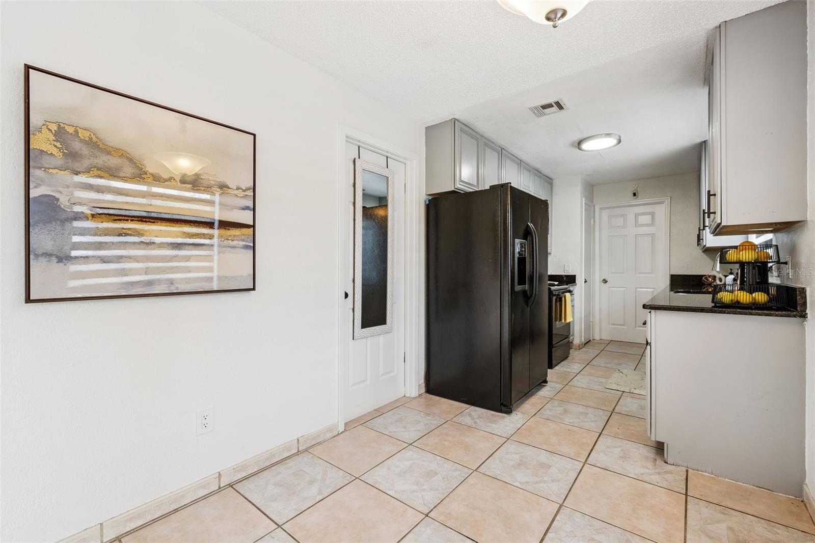 Image 13 of 46 For 8453 Mattituck Circle