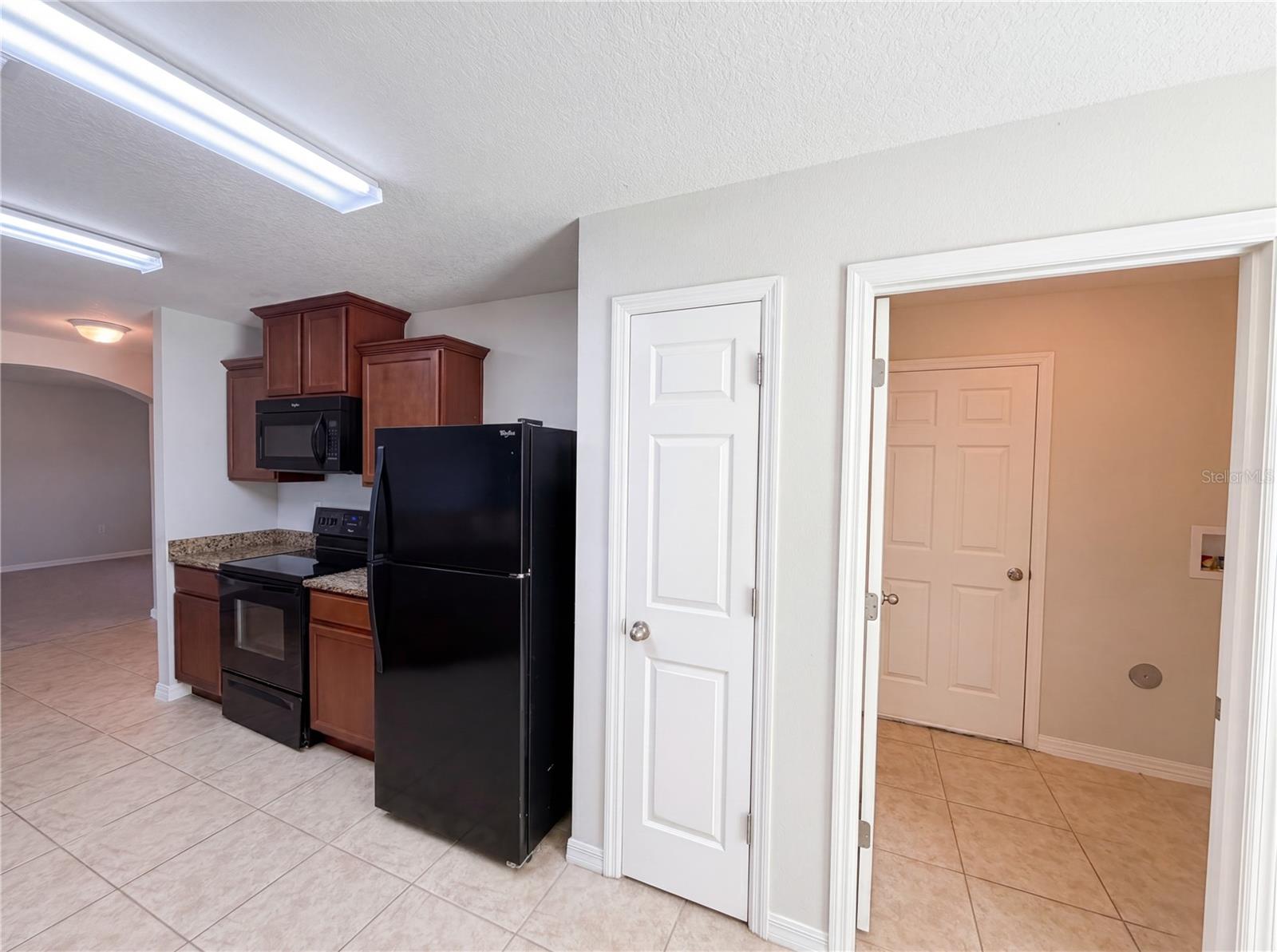 Image 10 of 26 For 31008 Satinleaf Run