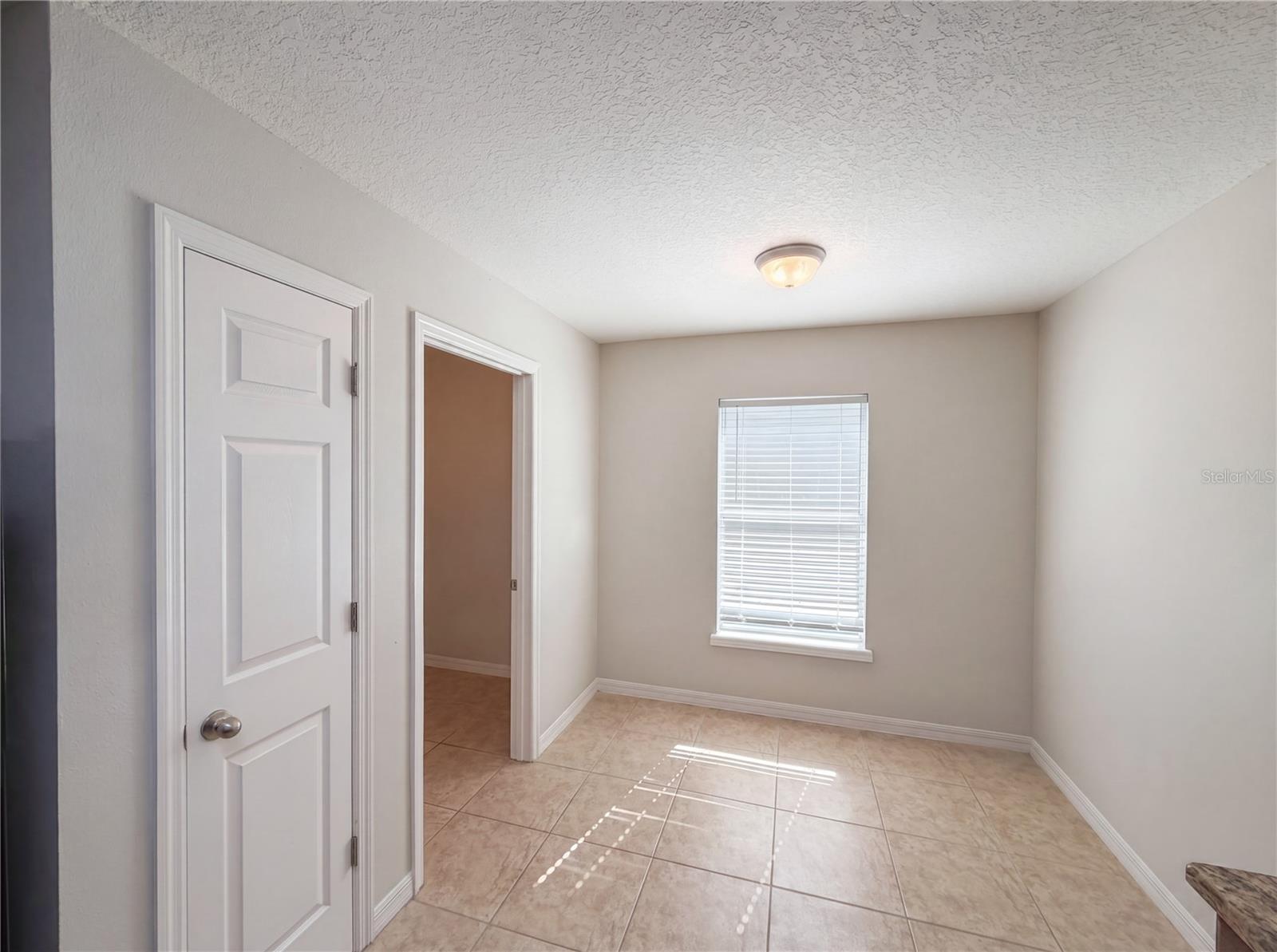 Image 13 of 26 For 31008 Satinleaf Run