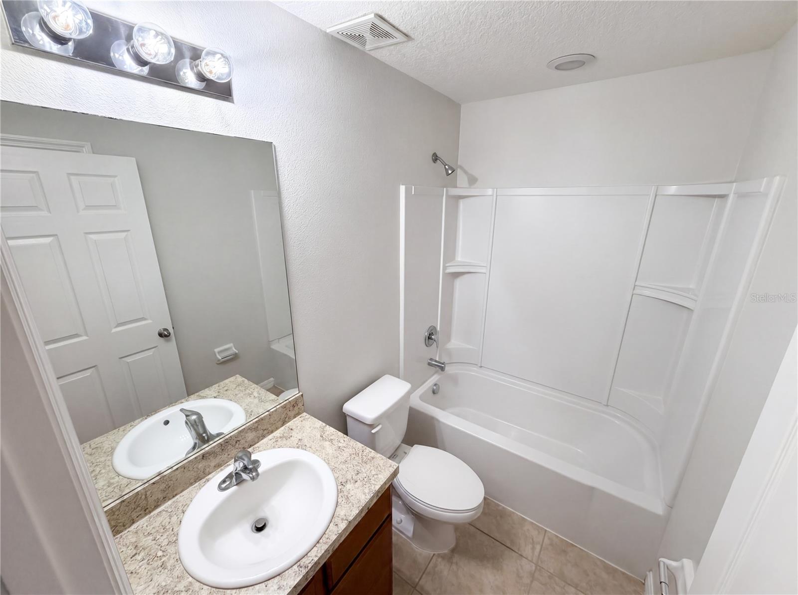 Image 19 of 26 For 31008 Satinleaf Run