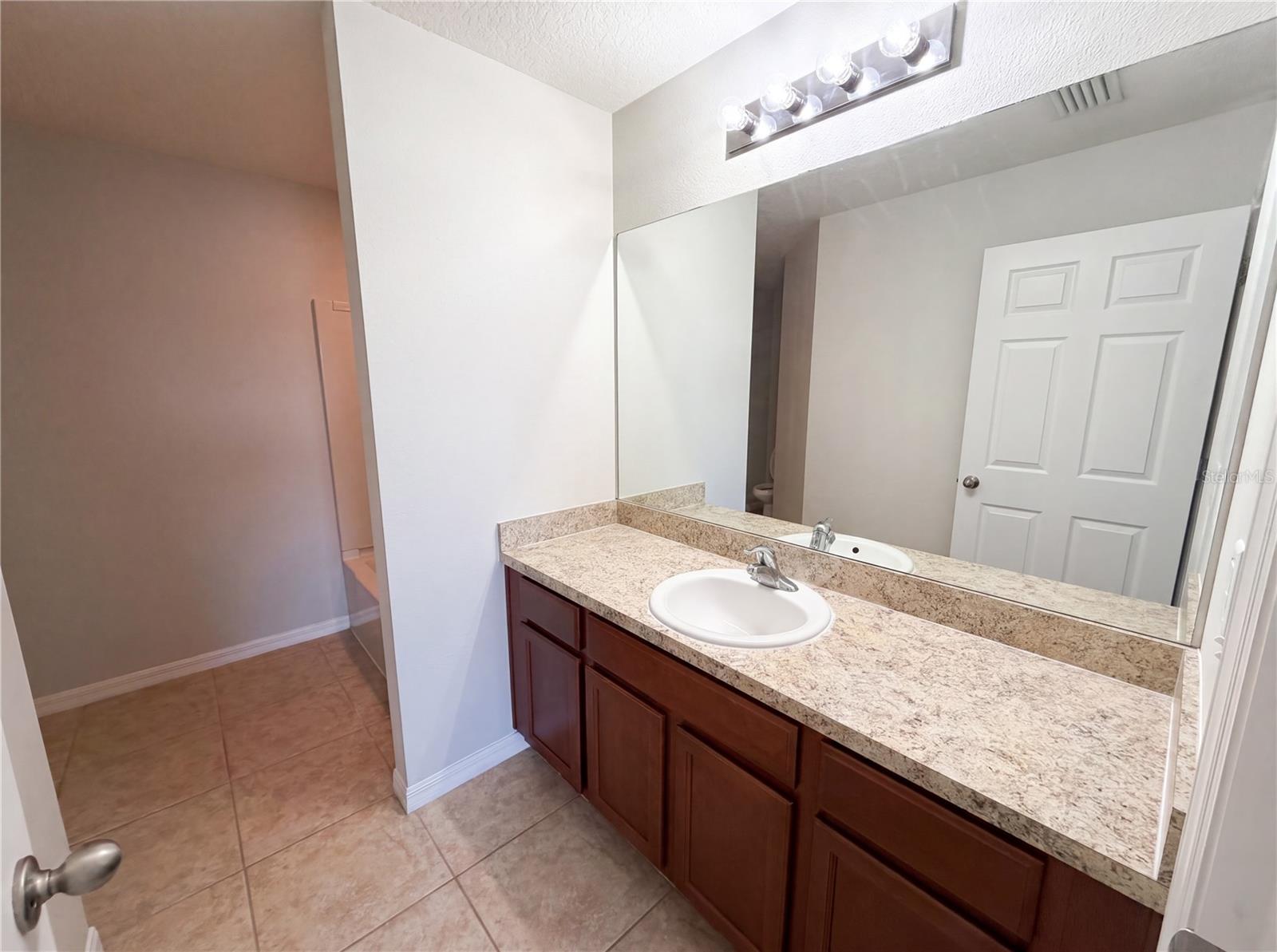 Image 20 of 26 For 31008 Satinleaf Run