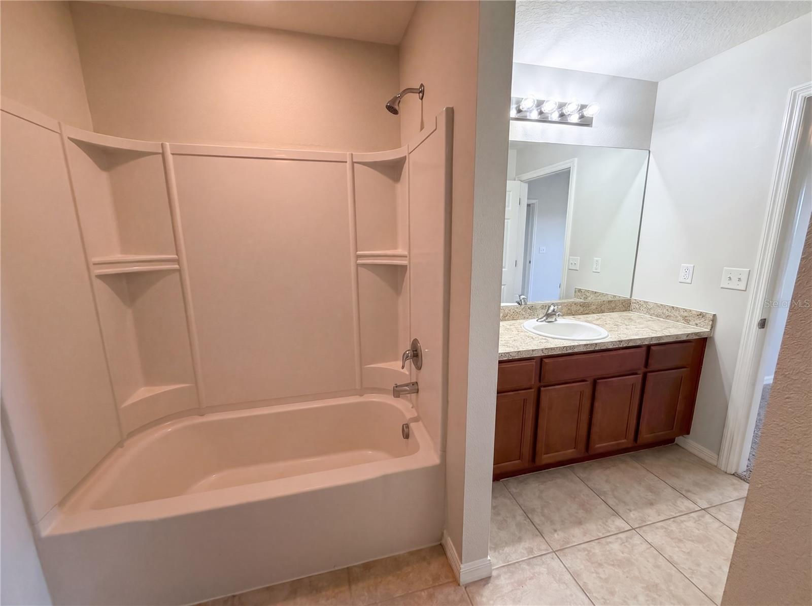 Image 21 of 26 For 31008 Satinleaf Run