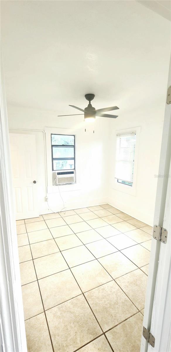 Image 7 of 11 For 301 Avenue B  4