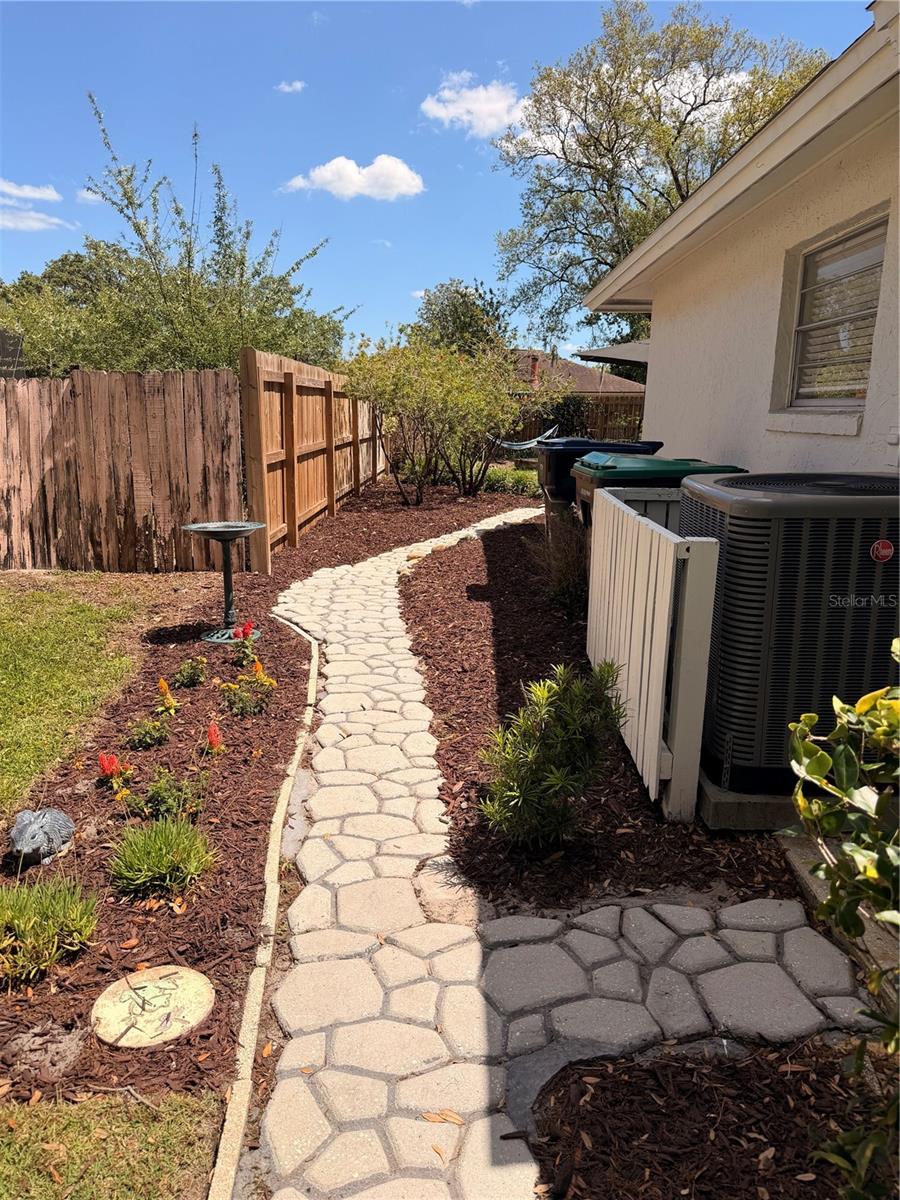 Image 24 of 27 For 9504 Cannon Drive