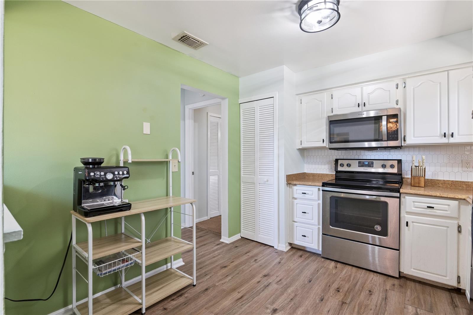 Image 11 of 30 For 6642 Hiawassee Meadows Drive