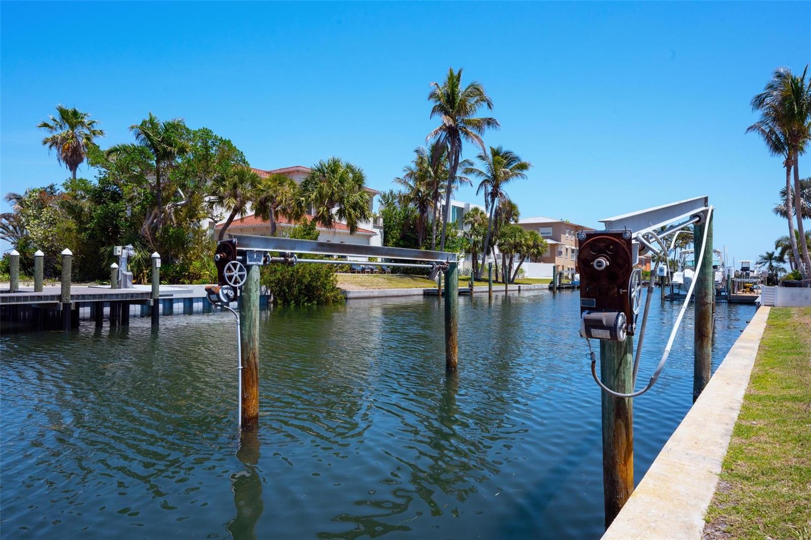 Image 13 of 50 For 581 Rountree Drive