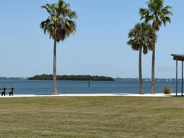 Image 29 of 50 For 581 Rountree Drive