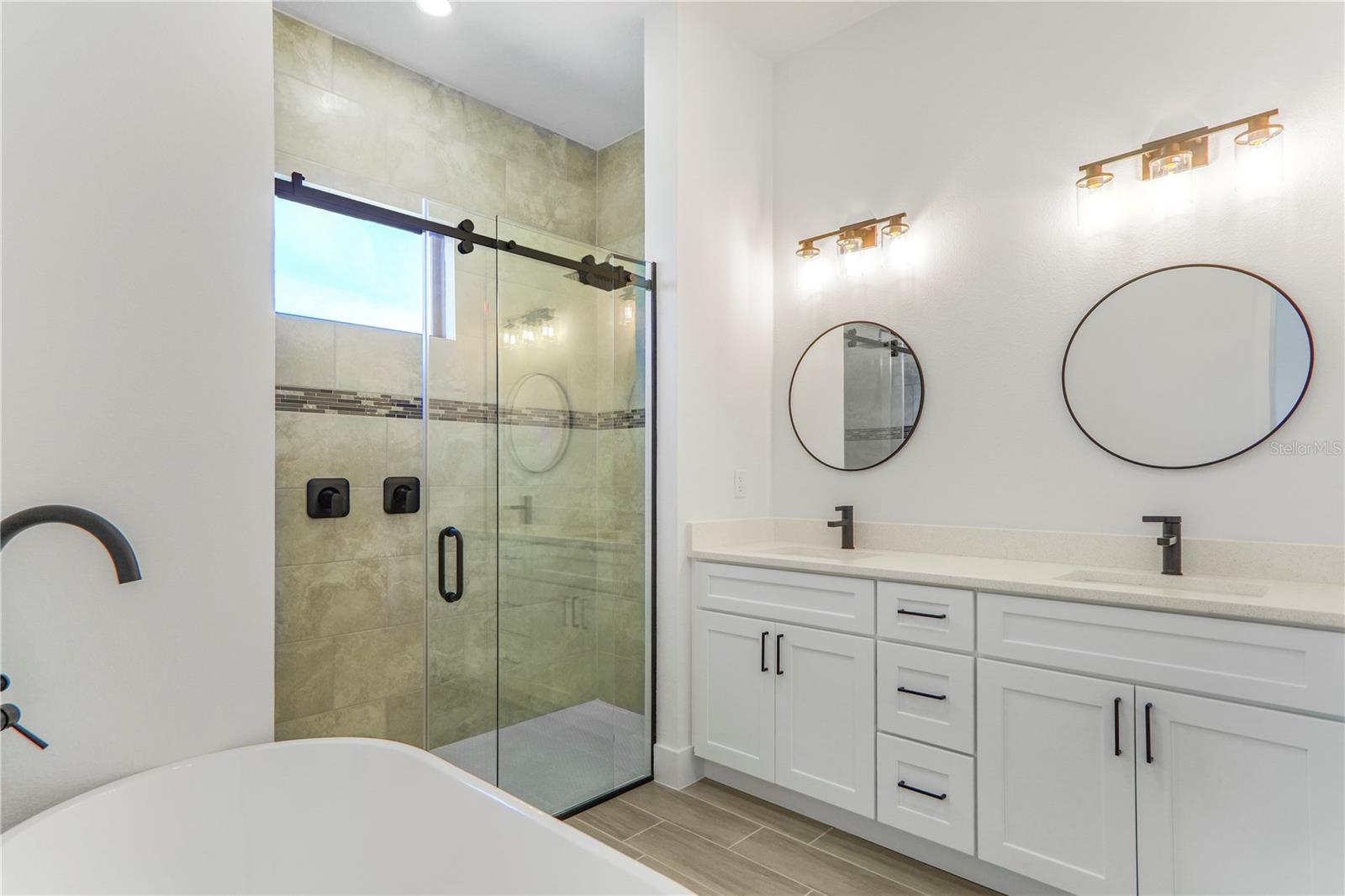 Image 25 of 65 For 2625 175th Loop