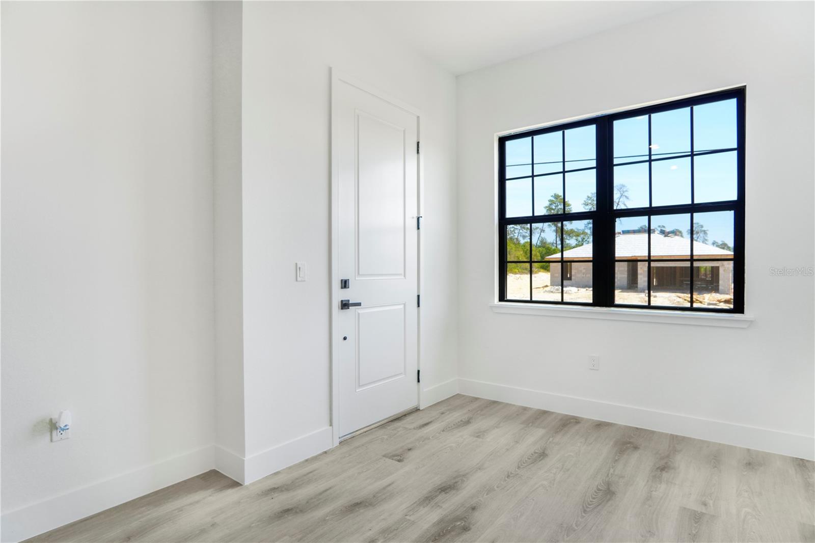 Image 36 of 65 For 2625 175th Loop