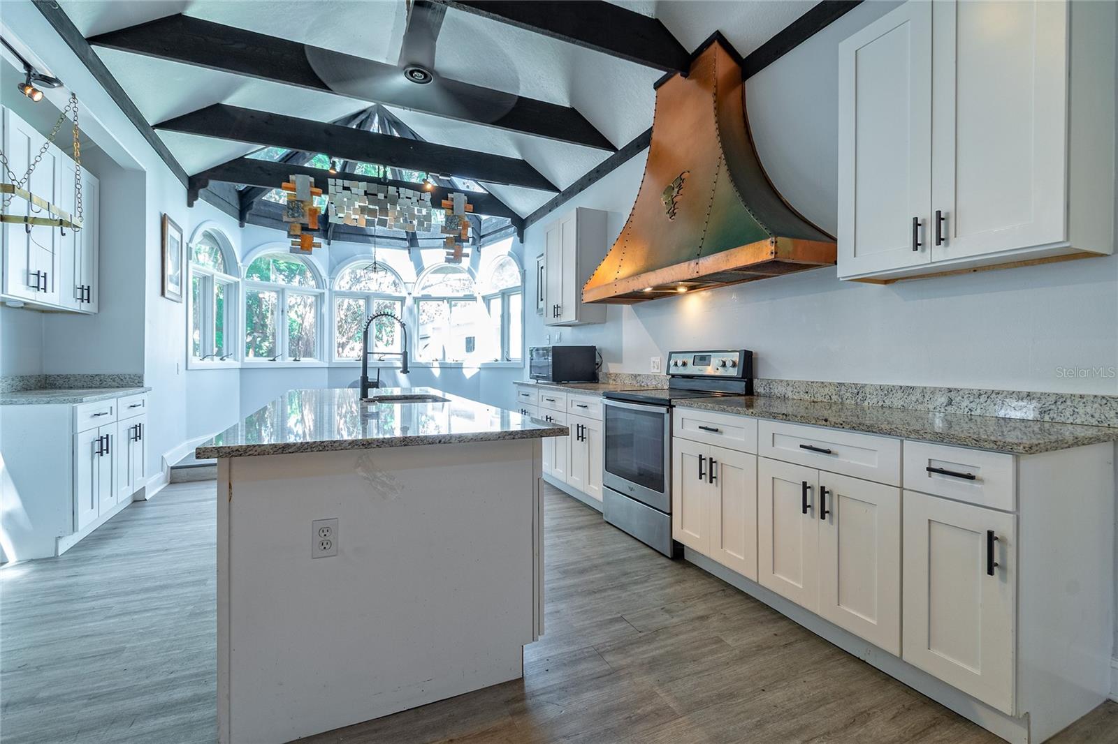 Image 15 of 34 For 714 Wyoming Avenue