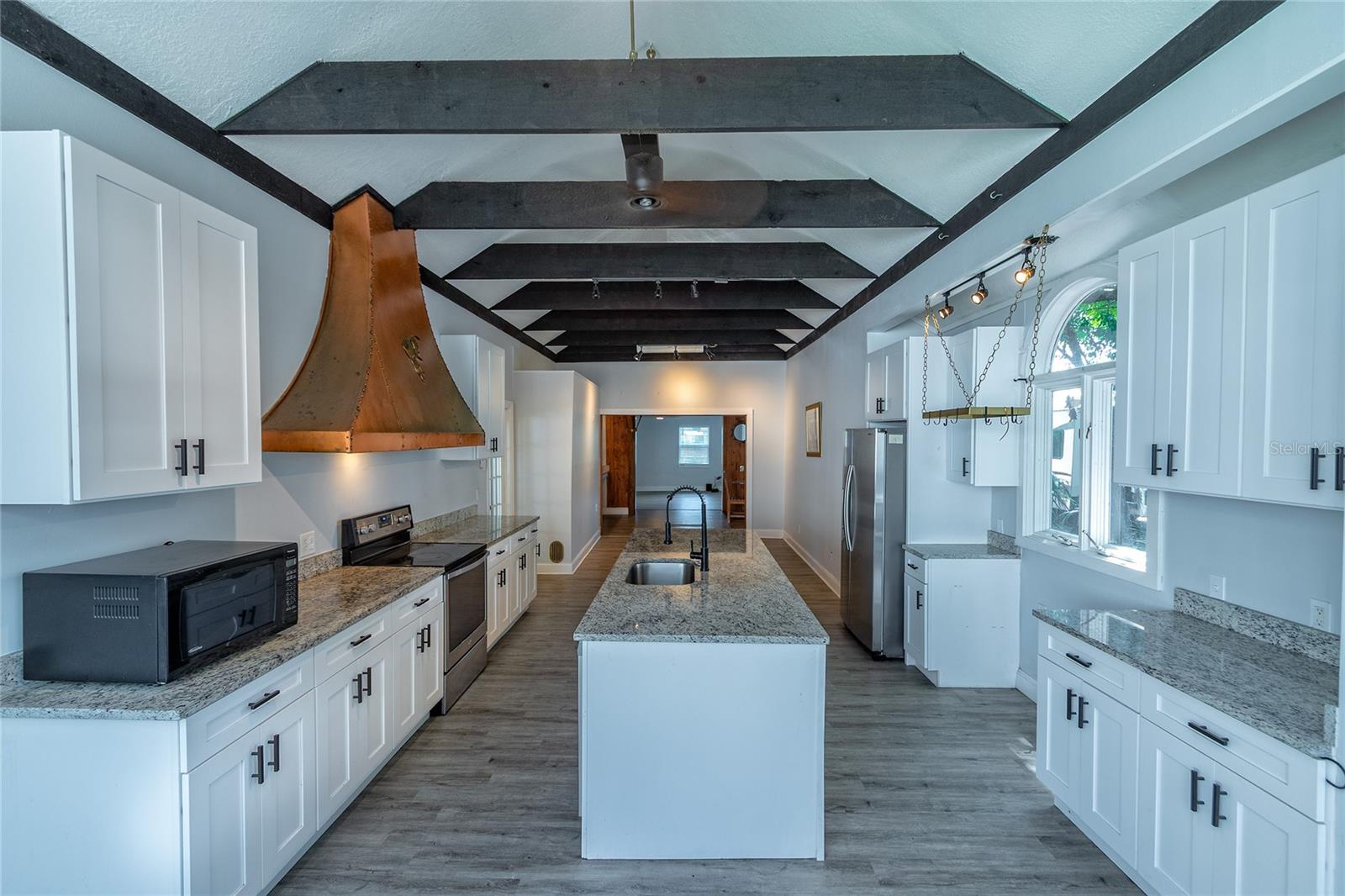 Image 18 of 34 For 714 Wyoming Avenue