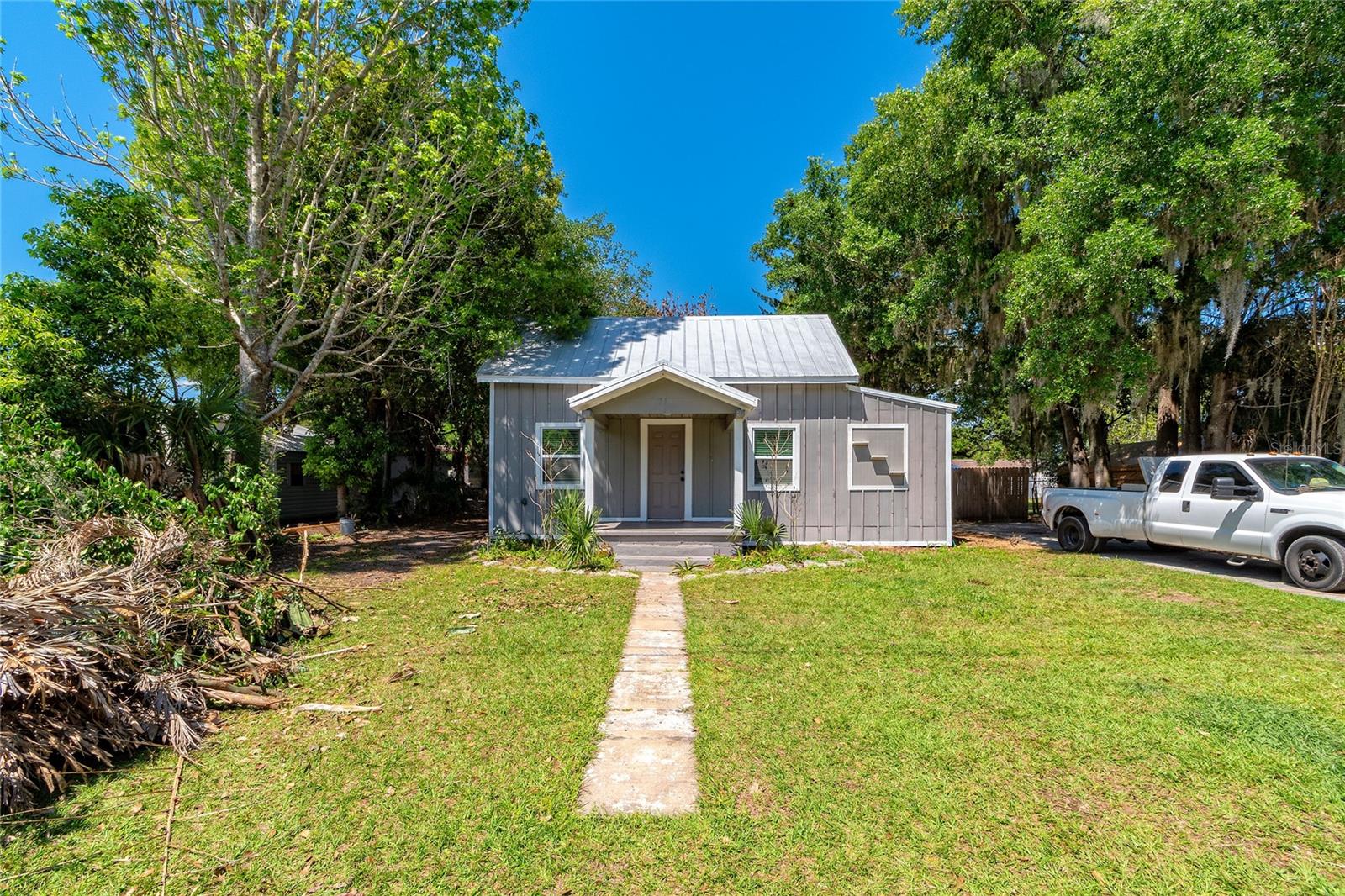 Image 2 of 34 For 714 Wyoming Avenue