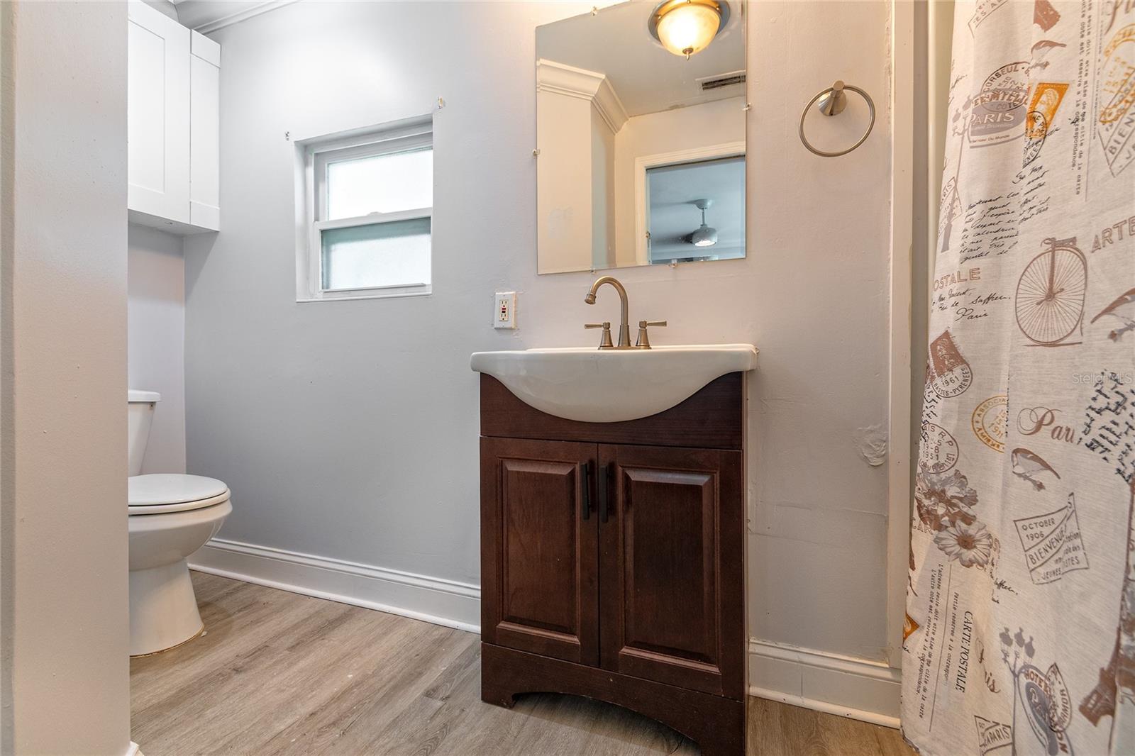 Image 21 of 34 For 714 Wyoming Avenue