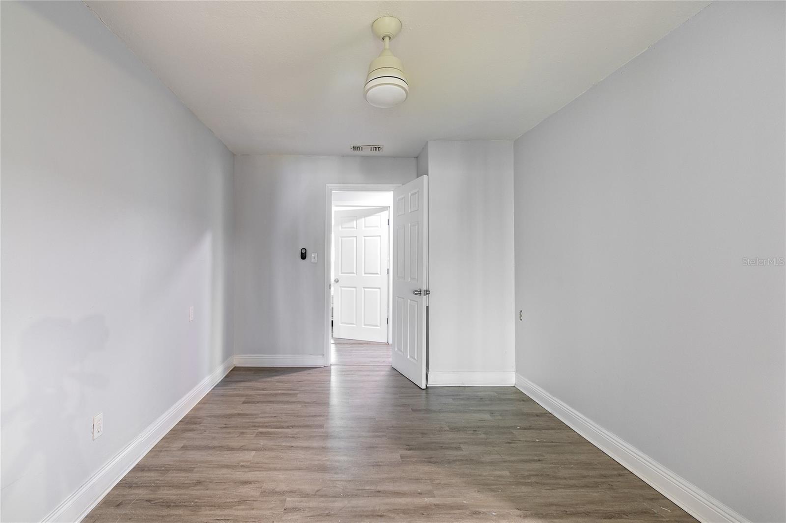 Image 22 of 34 For 714 Wyoming Avenue