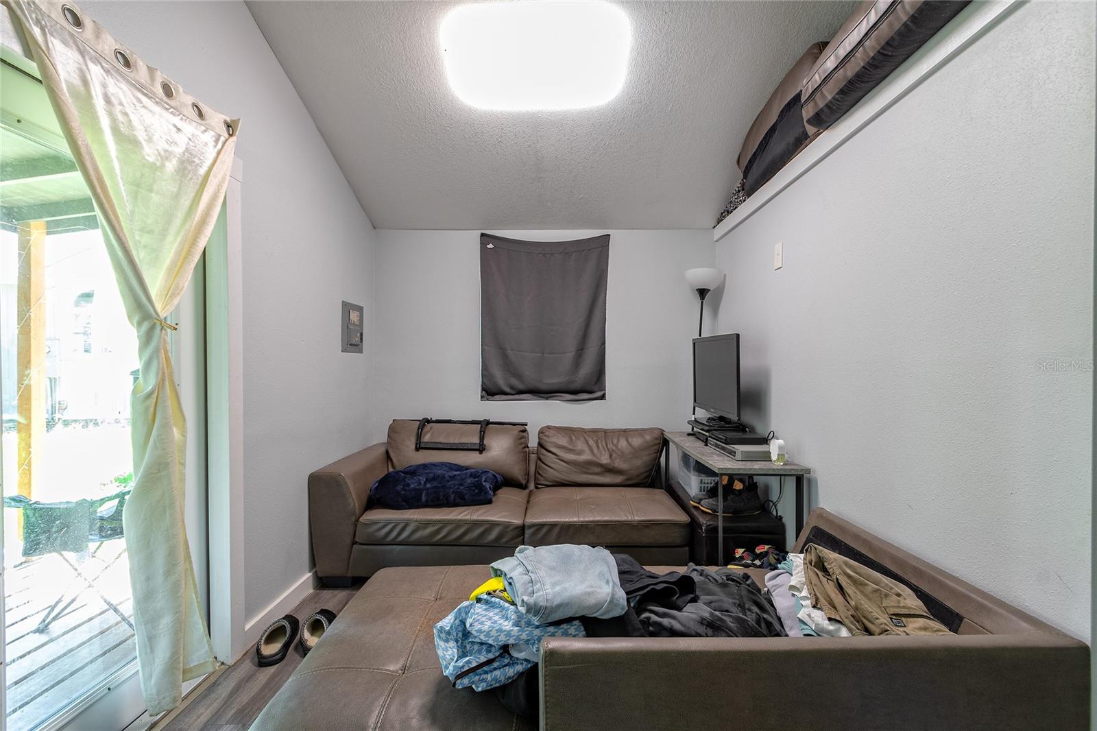 Image 28 of 34 For 714 Wyoming Avenue