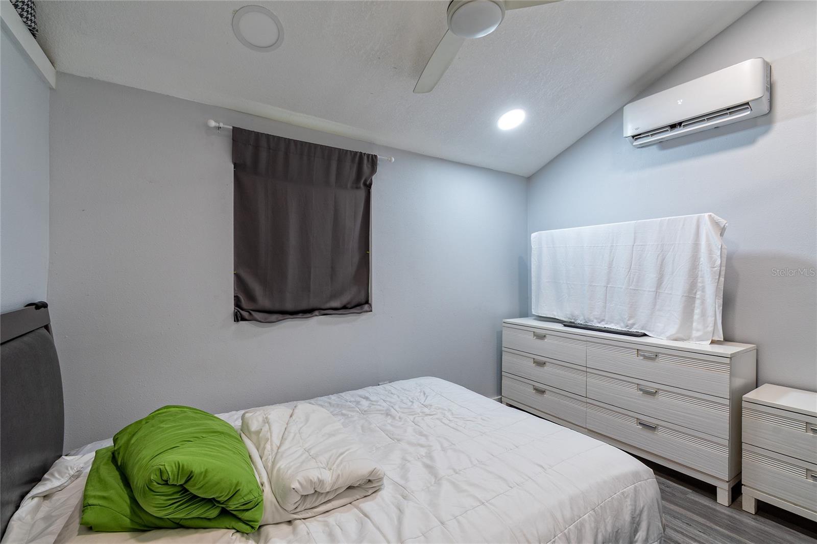 Image 29 of 34 For 714 Wyoming Avenue