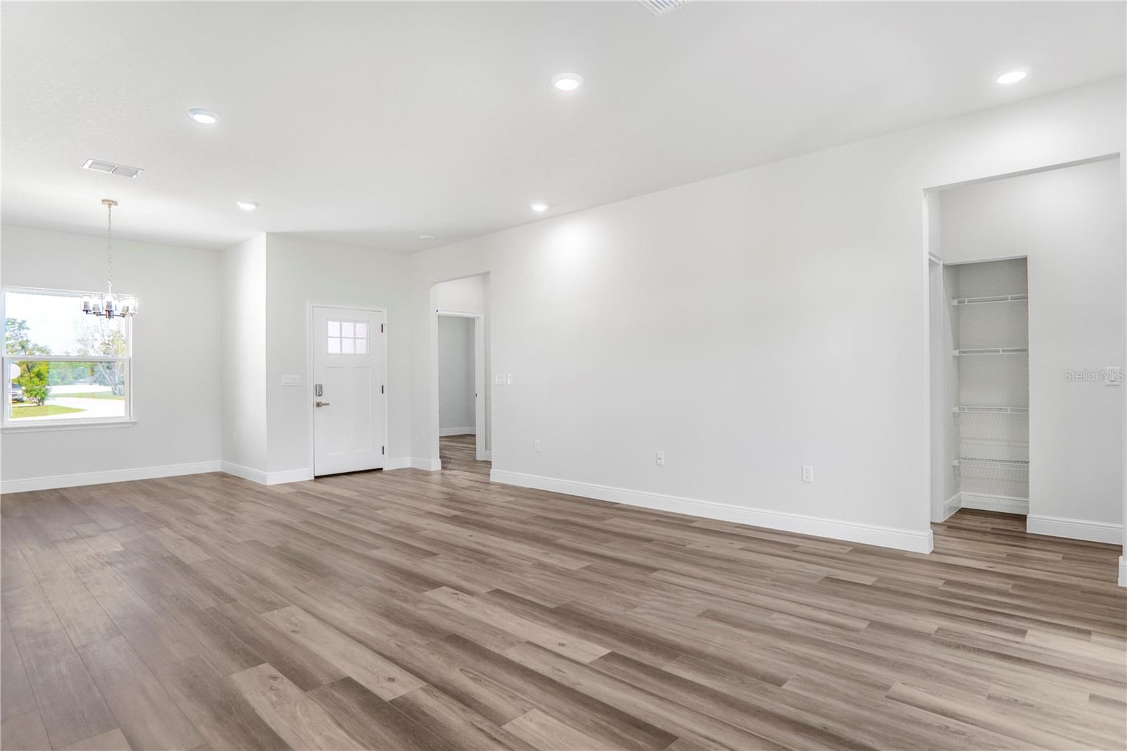 Listing photo id 10 for 3908 171st Lane