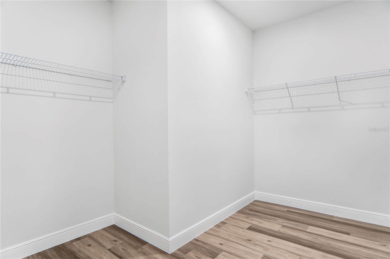 Listing photo id 20 for 3908 171st Lane
