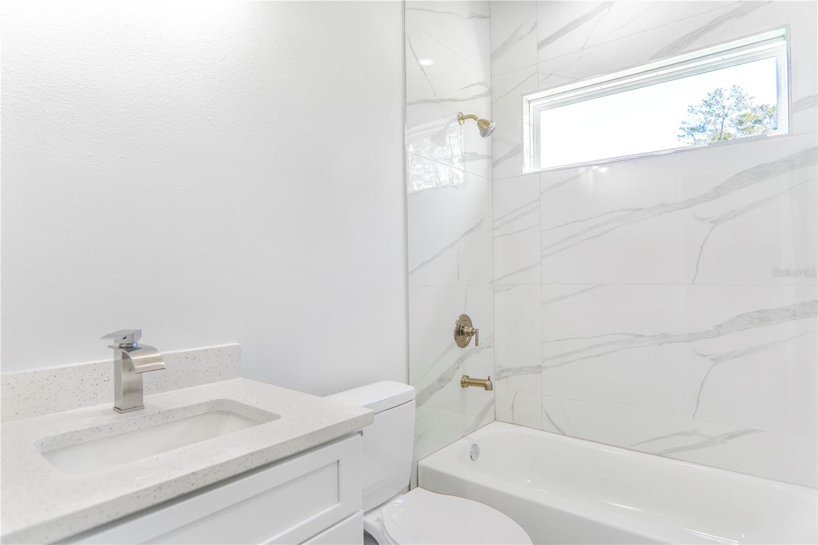Listing photo id 24 for 3908 171st Lane