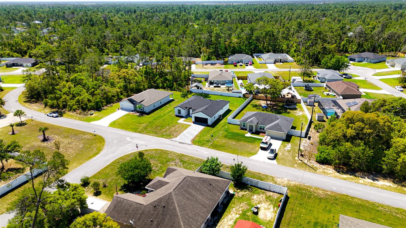 Listing photo id 40 for 3908 171st Lane