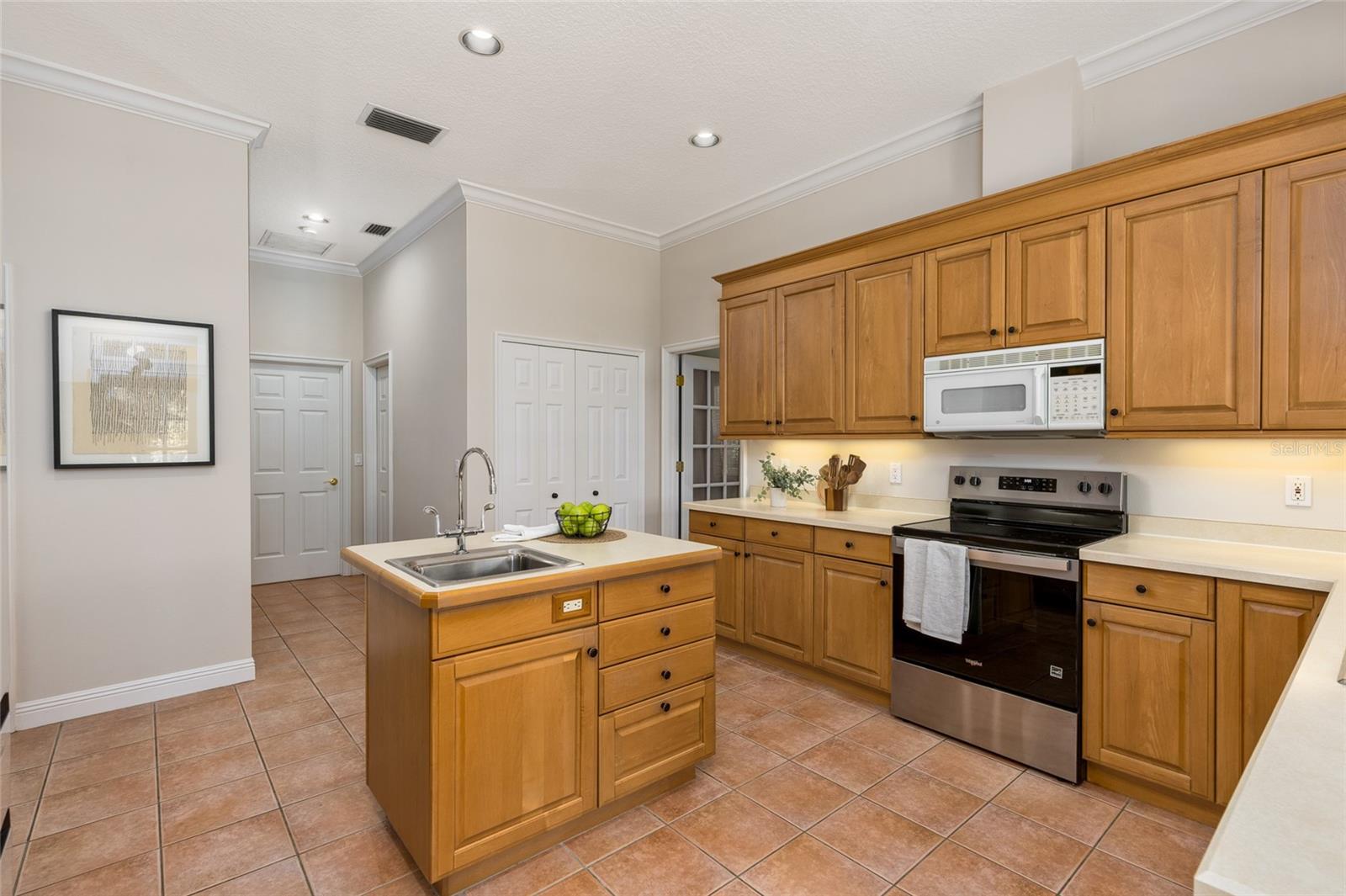 Image 13 of 32 For 2054 Sawgrass Drive