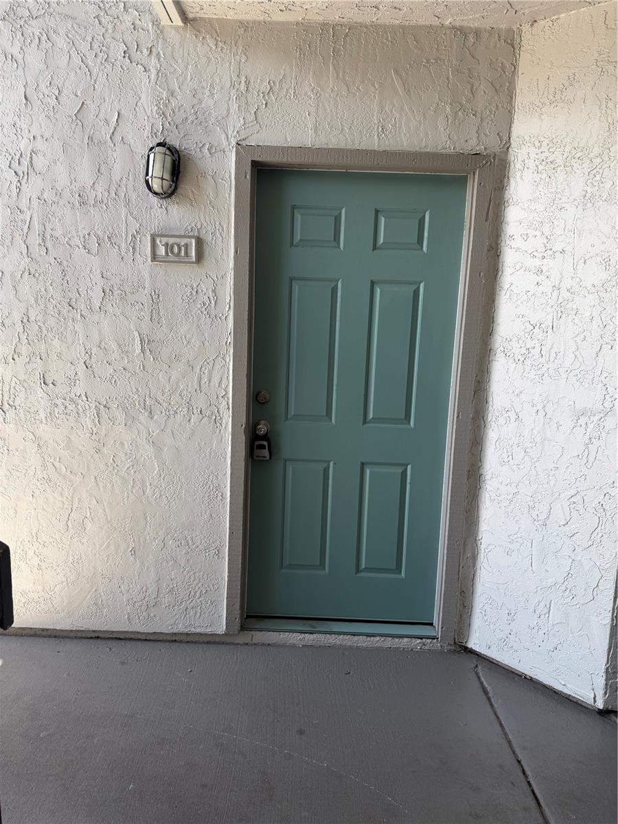 Image 3 of 29 For 2130 Cascades Boulevard # 101