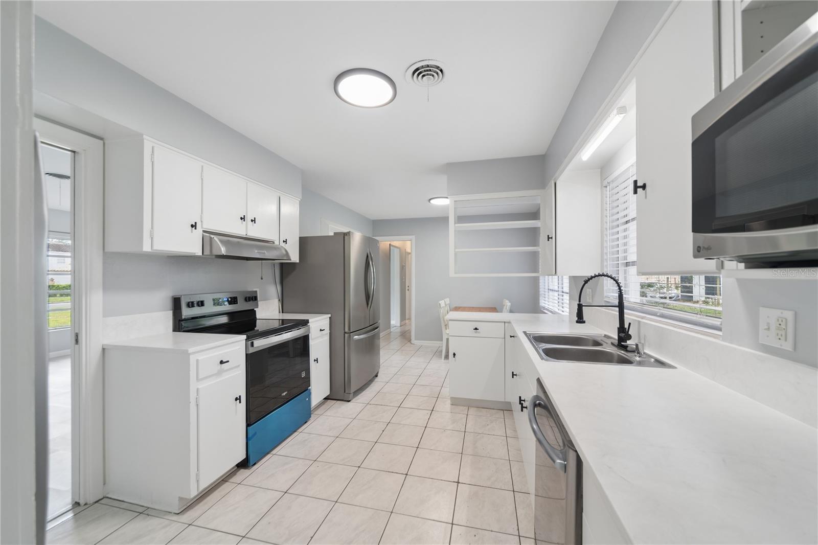 Image 10 of 33 For 606 Briarcliffe Street