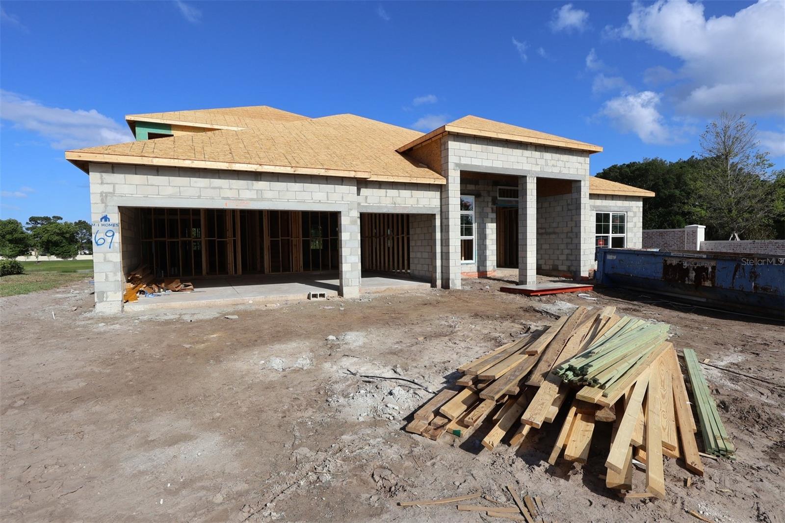 Image 2 of 6 For 2747 Ravencliffe