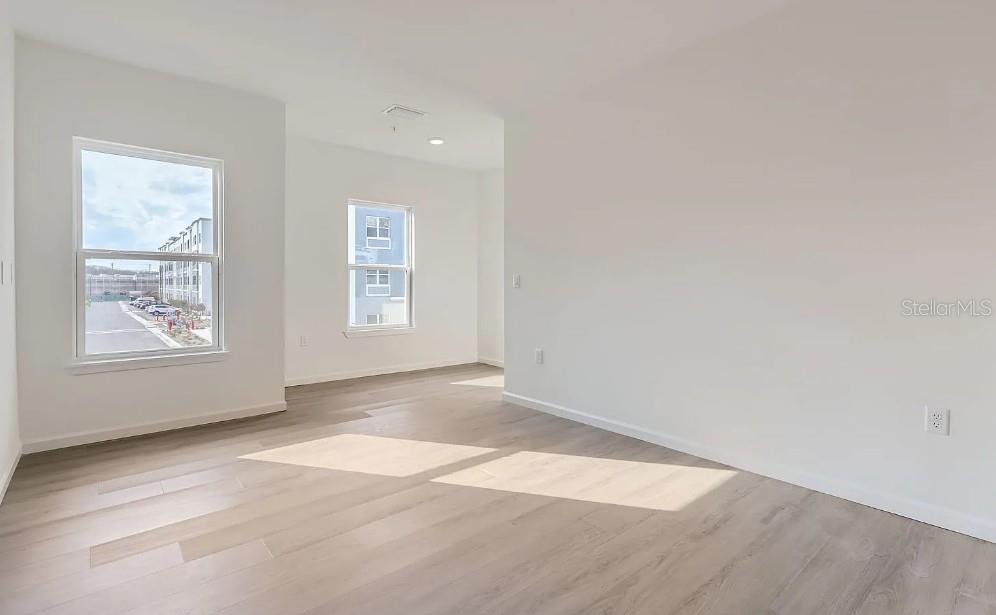 Image 12 of 22 For 1213 Southstation Place  402