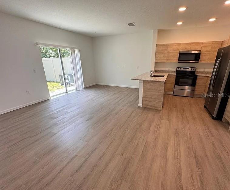 Image 5 of 22 For 1213 Southstation Place  402