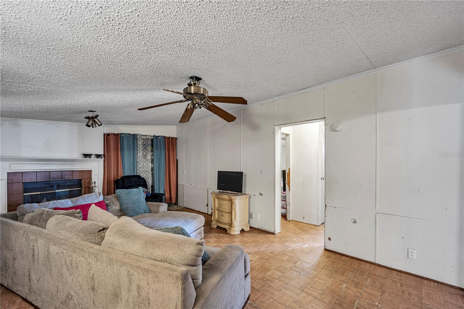 Image 14 of 31 For 12606 Grassy Lake Road