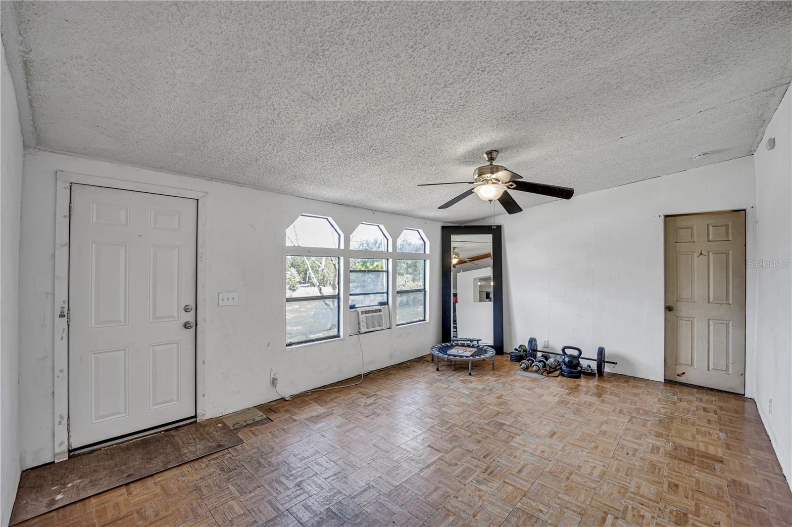 Image 7 of 31 For 12606 Grassy Lake Road