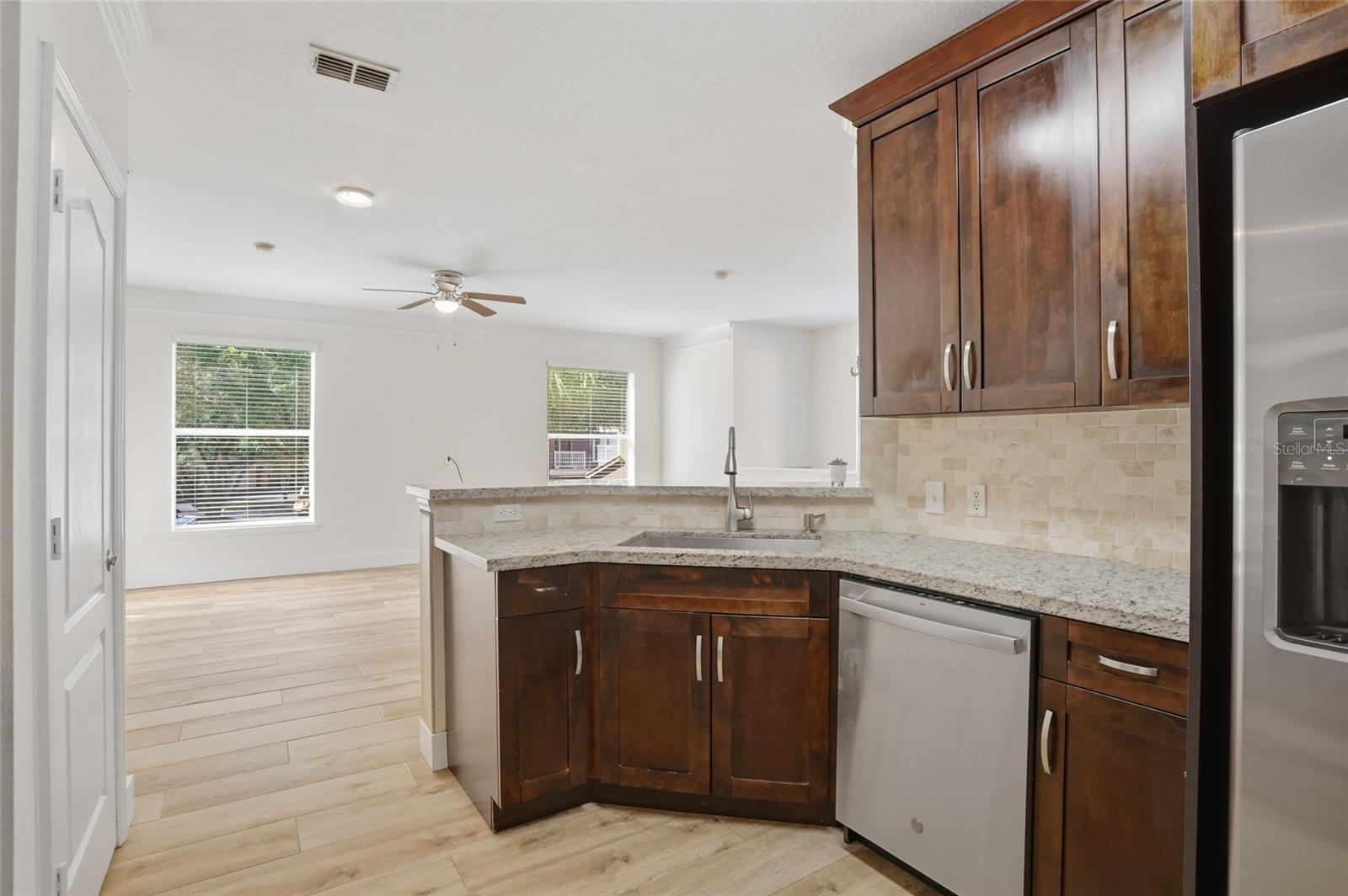 Image 10 of 28 For 8843 Villa View Circle 204