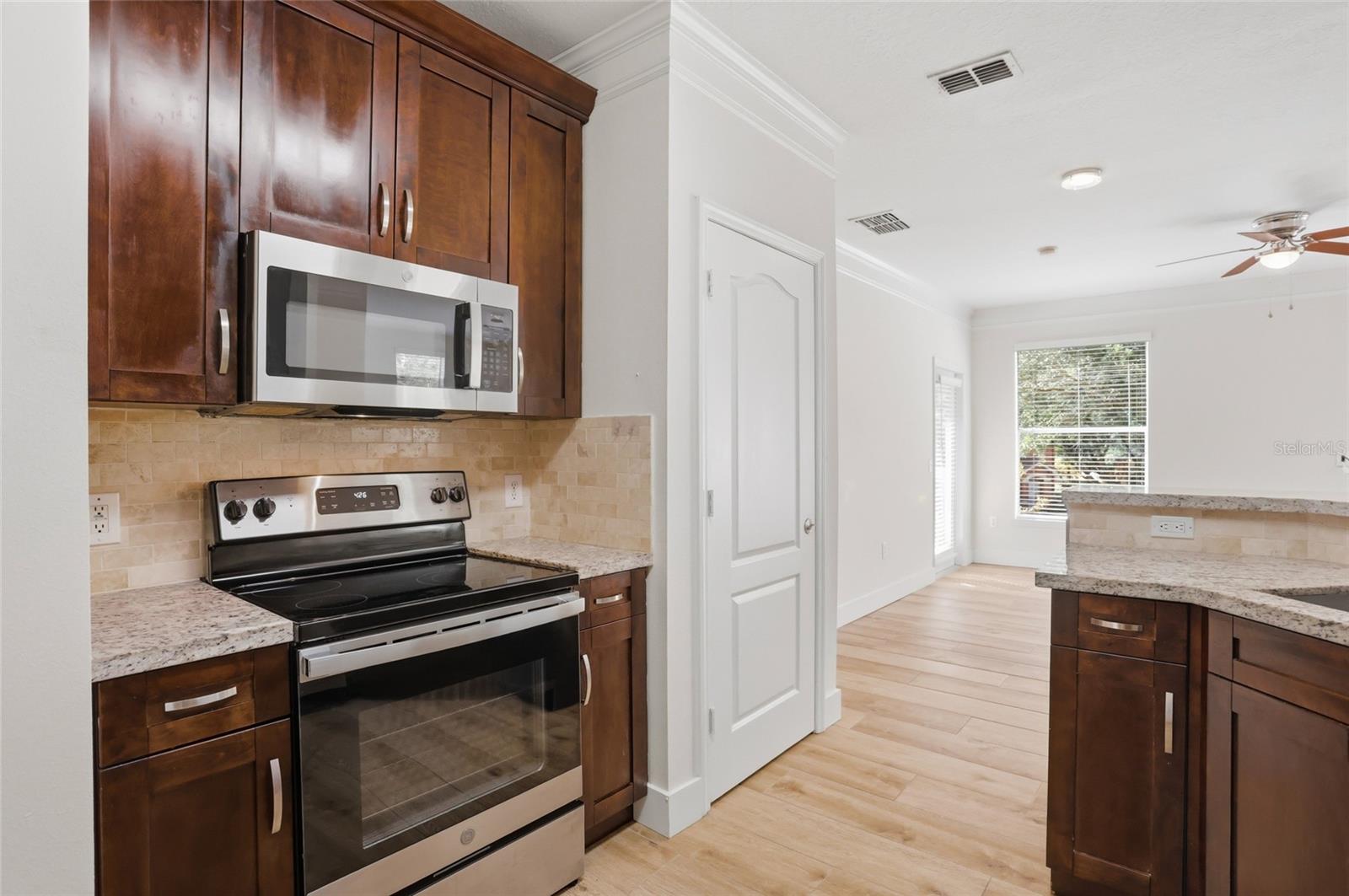 Image 13 of 28 For 8843 Villa View Circle 204