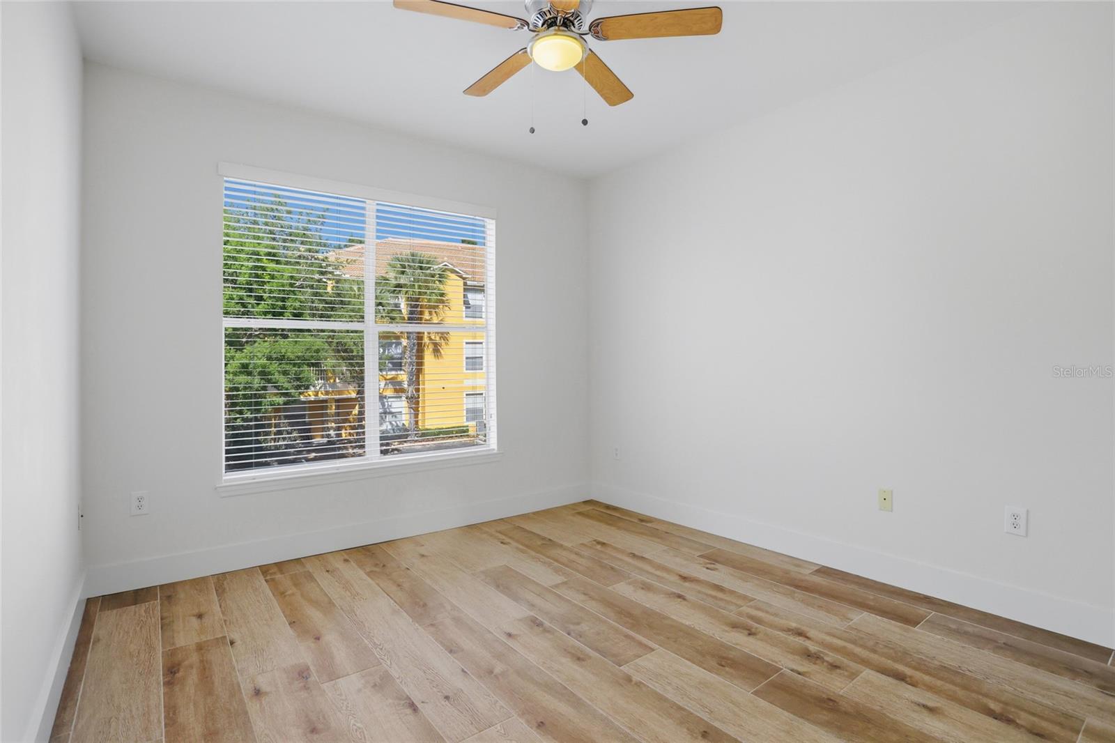 Image 16 of 28 For 8843 Villa View Circle 204