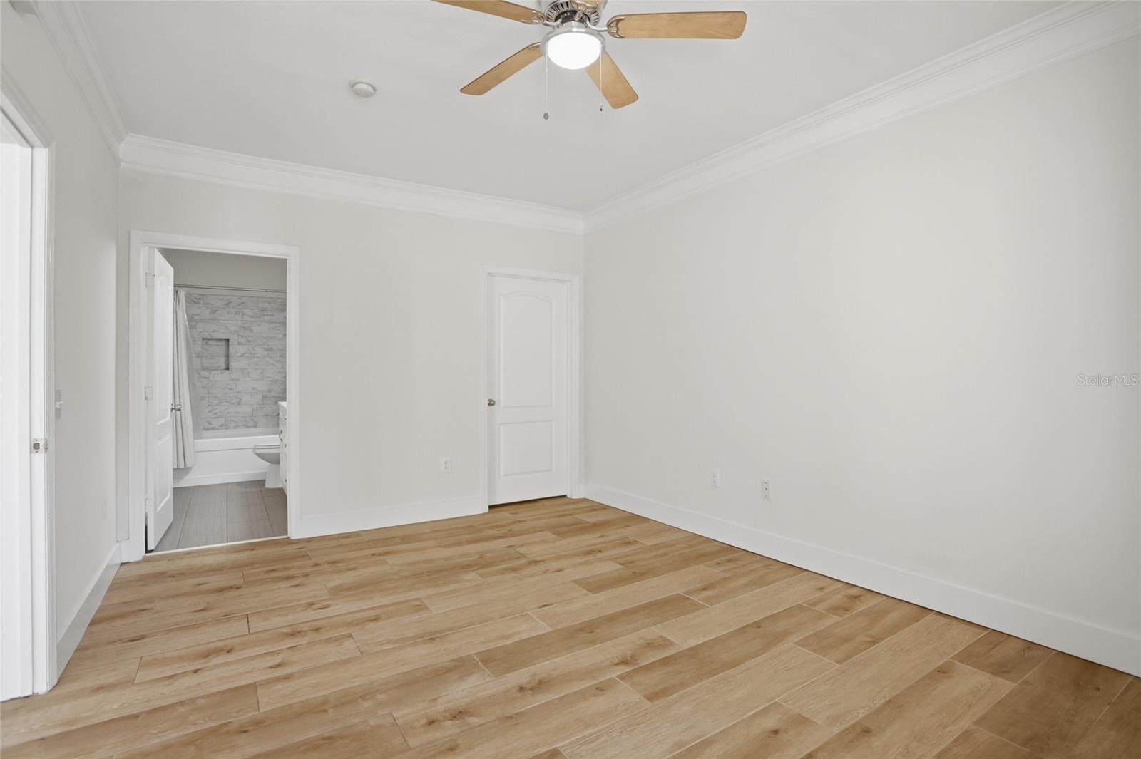 Image 19 of 28 For 8843 Villa View Circle 204