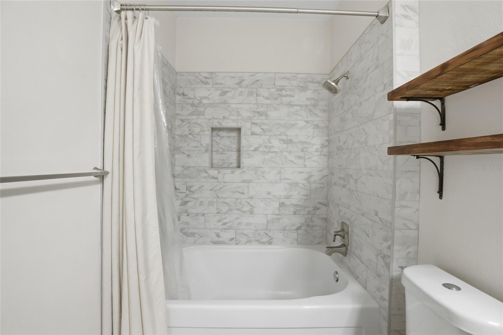 Image 22 of 28 For 8843 Villa View Circle 204