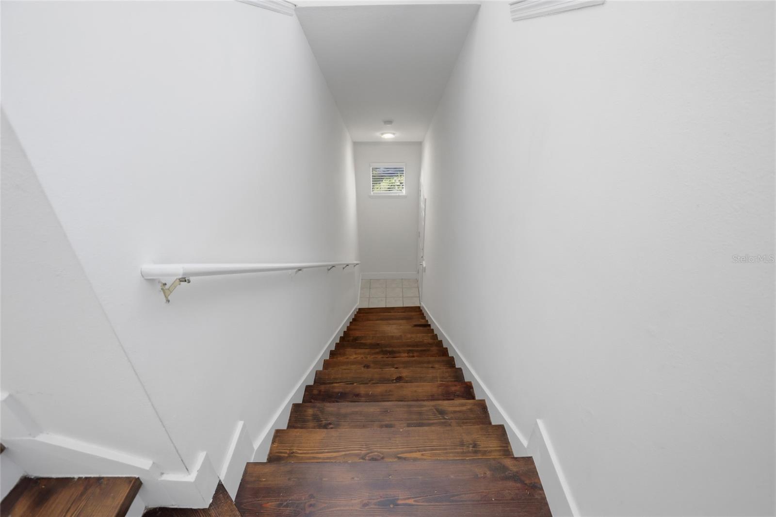 Image 5 of 28 For 8843 Villa View Circle 204