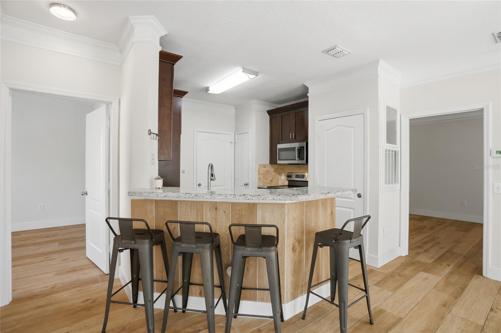 Image 9 of 28 For 8843 Villa View Circle 204