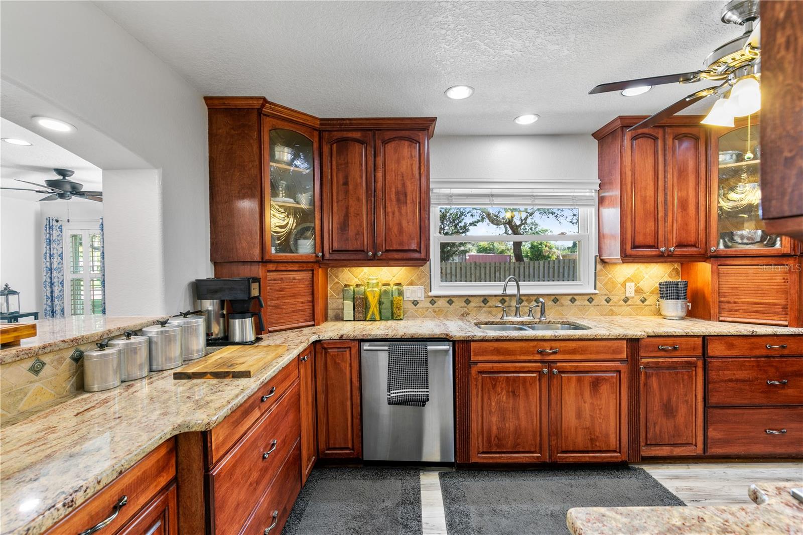 Image 17 of 43 For 4230 Havana Drive