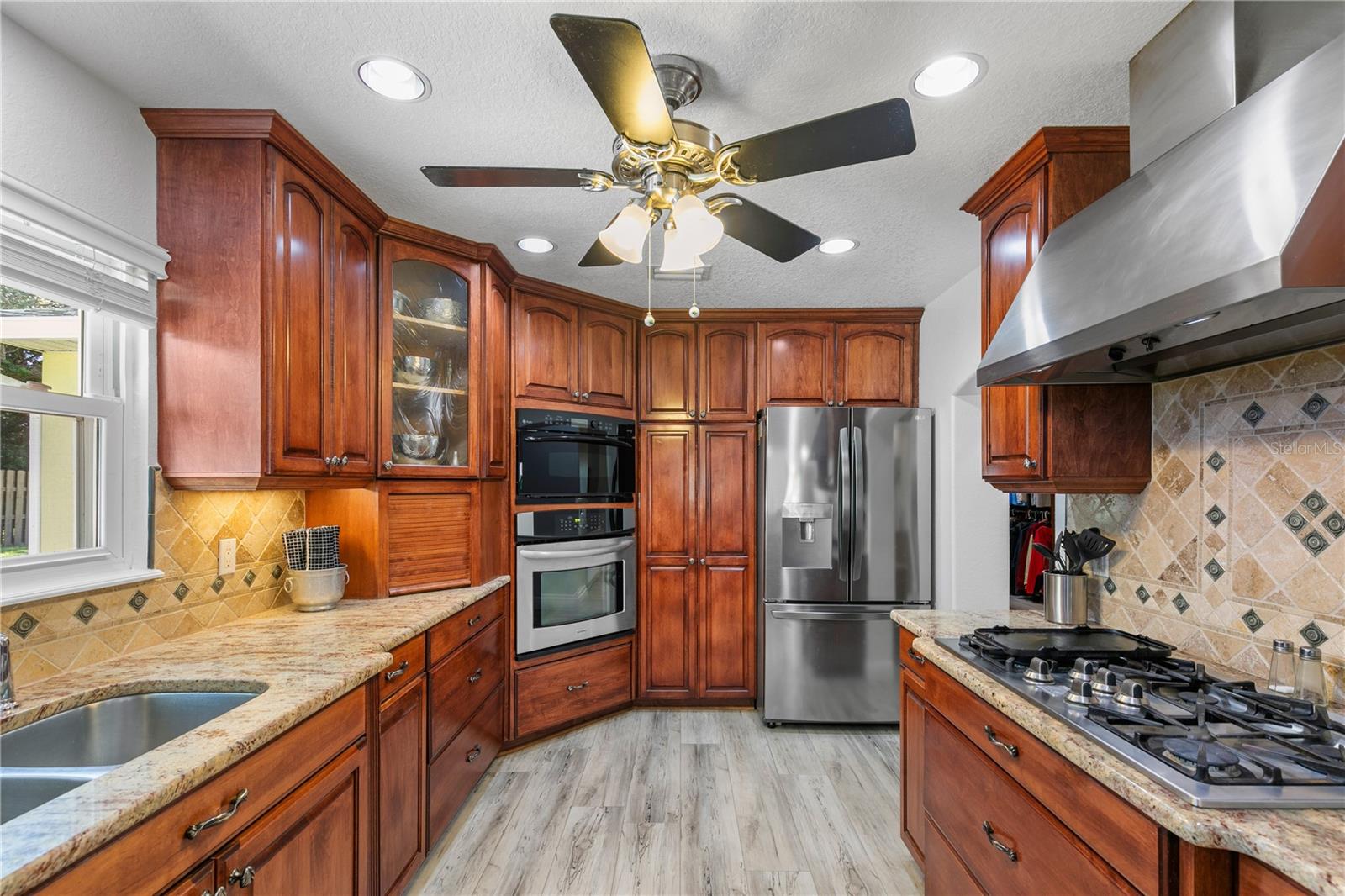 Image 18 of 43 For 4230 Havana Drive