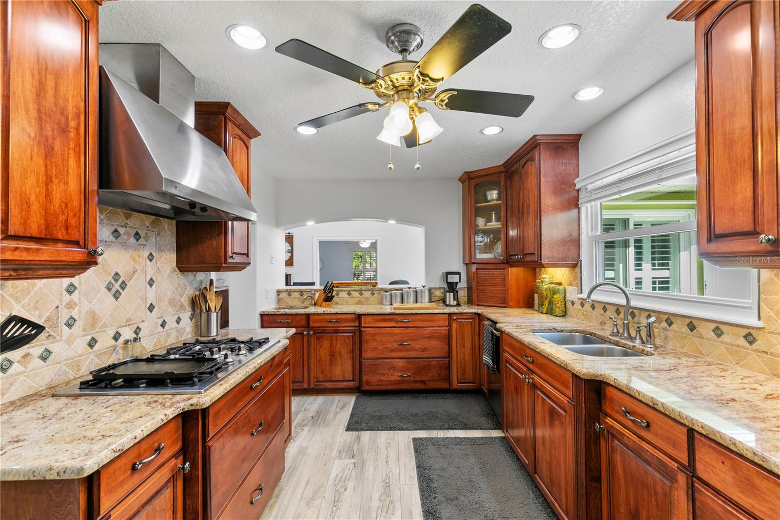 Image 19 of 43 For 4230 Havana Drive