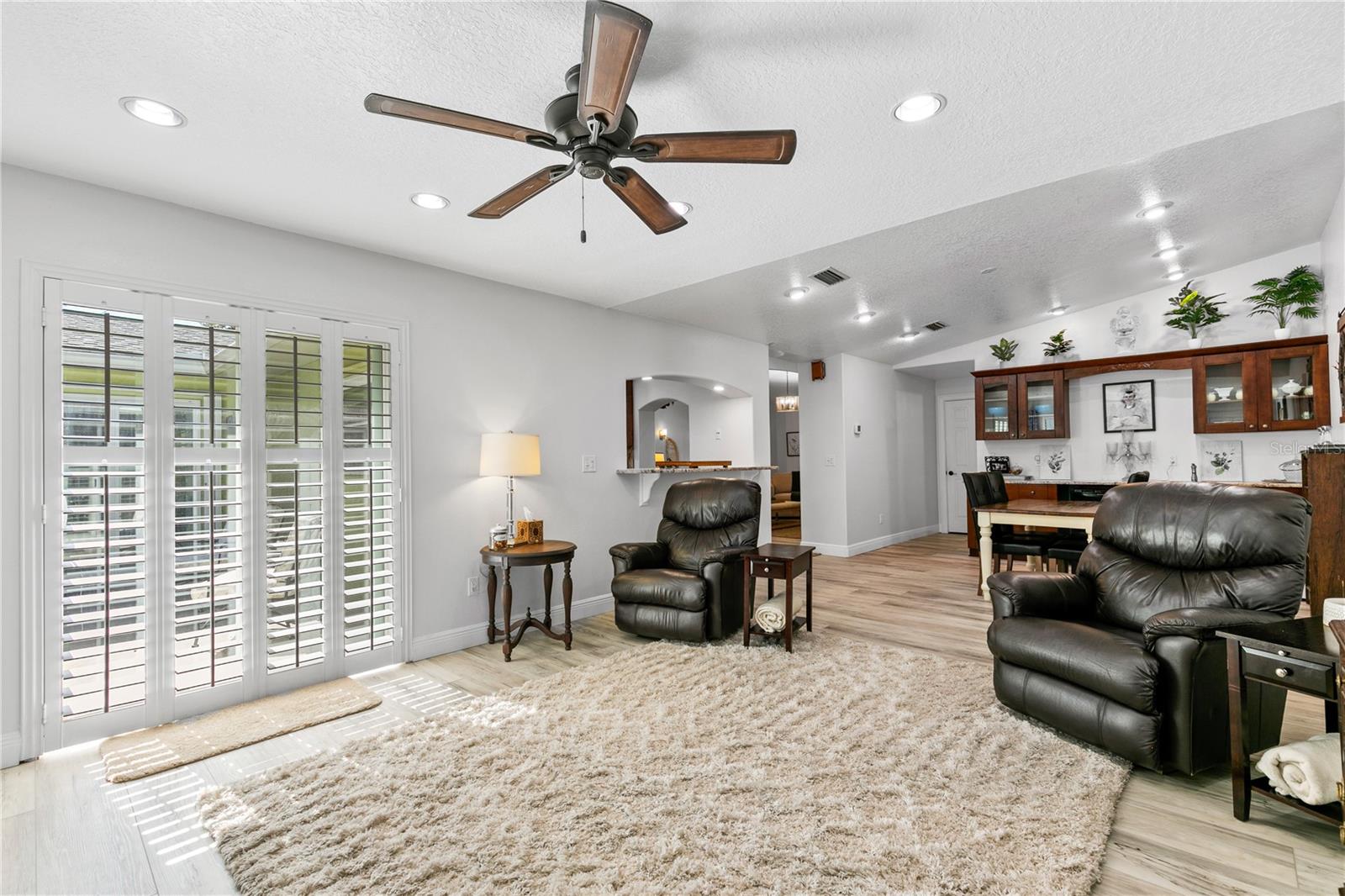 Image 23 of 43 For 4230 Havana Drive