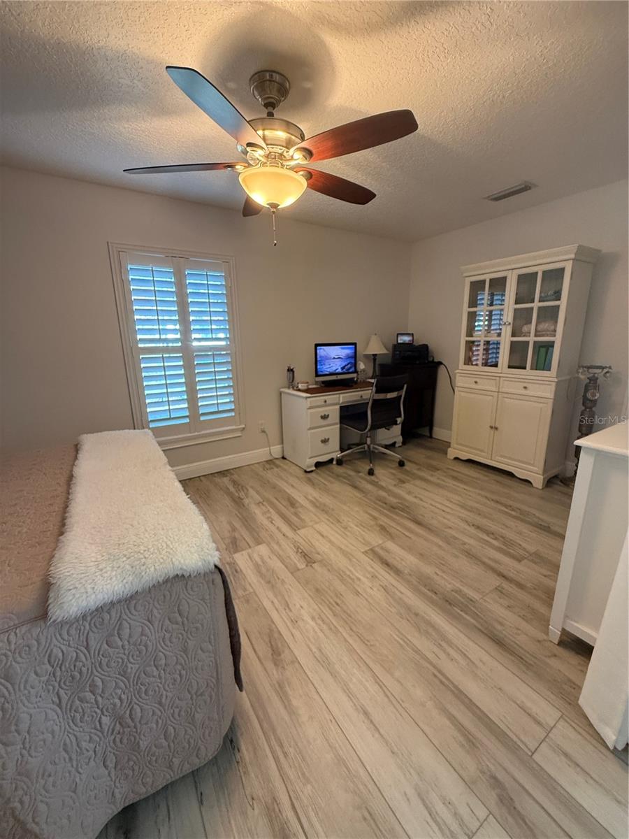 Image 26 of 43 For 4230 Havana Drive